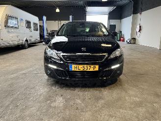 Peugeot 308 1.6 BlueHDI Blue Lease Executive picture 8