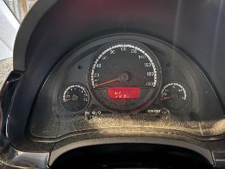 Volkswagen Up! 1.0 move up! BlueMotion picture 16