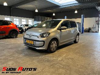 skadebil auto Volkswagen Up! 1.0 move up! BlueMotion 2013/1