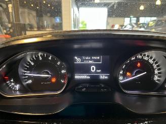 Peugeot 208 1.2 PureTech Allure NL NAP! picture 21