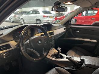 BMW 3-serie 320i Luxury Line NL NAP! picture 18