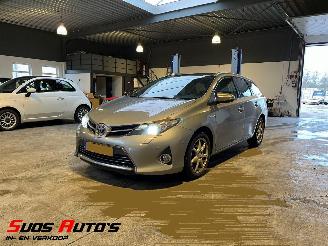 uszkodzony samochody osobowe Toyota Auris Sports 1.8 Hybrid Lease Pro 2013/11