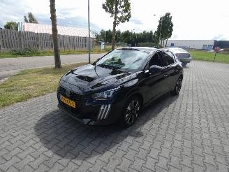 Peugeot 208 1.2 Hyb 110 Allure picture 7