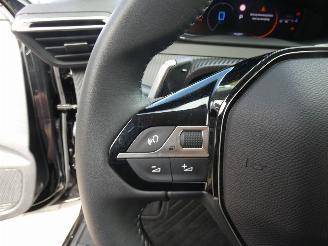 Peugeot 208 1.2 Hyb 110 Allure picture 14