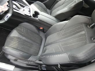 Peugeot 3008 1.6 HYbrid 300 Allure Pack Business picture 14