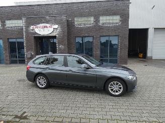 škoda osobní automobily BMW 3-serie Touring 318i Cent.Hi.Ex. 2017/1
