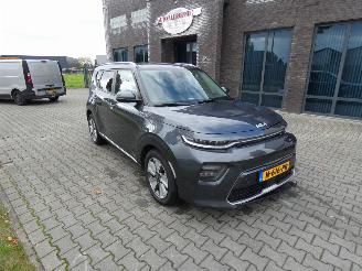 Kia E-Soul DynamicPlusL. 64kWh Nieuwstaat!! picture 2