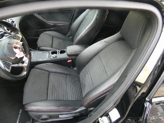 Mercedes A-klasse 180 Ambition AMG line picture 13