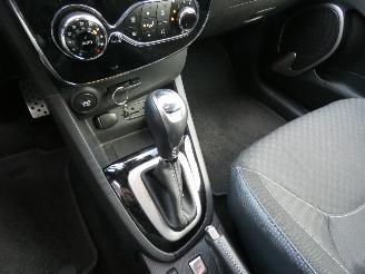 Renault Clio Estate 1.2 GT picture 14