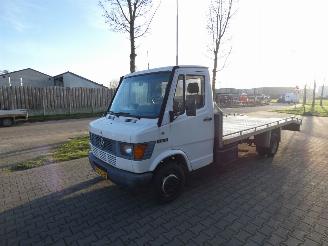 Mercedes  410D Oprijwagen schadevrij! picture 6