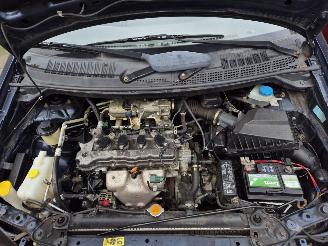 Nissan Almera-tino (V10M) MPV 1.8 16V (QG18DE) [85kW] picture 7