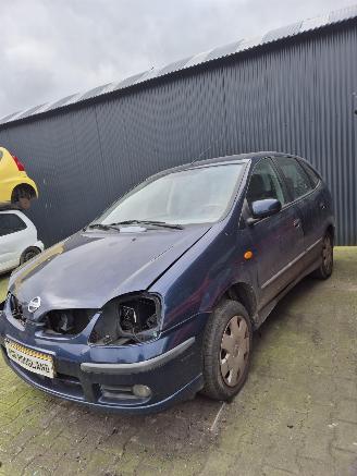 Nissan Almera-tino (V10M) MPV 1.8 16V (QG18DE) [85kW] picture 2