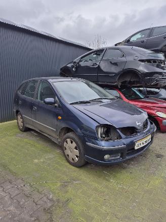 Nissan Almera-tino (V10M) MPV 1.8 16V (QG18DE) [85kW] picture 3