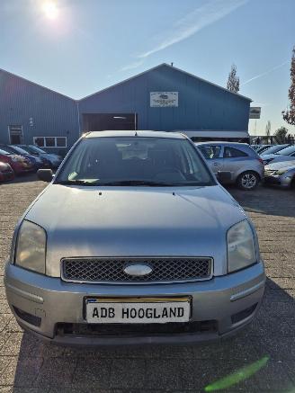 demontáž osobní automobily Ford Fusion Combi 1.6 16V (FYJA(Euro 5)) [74kW] 2005/1