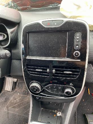 Renault Clio IV Estate/Grandtour (7R) Combi 5-drs 0.9 Energy TCE 90 12V (H4B-408(H4B-B4)) [66kW] picture 6