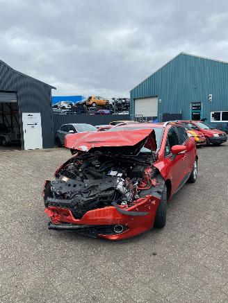 demontáž osobní automobily Renault Clio IV Estate/Grandtour (7R) Combi 5-drs 0.9 Energy TCE 90 12V (H4B-408(H4B-B4)) [66kW] 2016/1