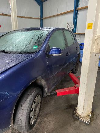 Volkswagen Golf V (1K1) Hatchback 1.6 FSI 16V (BAG) [85kW] 6-BAK picture 3