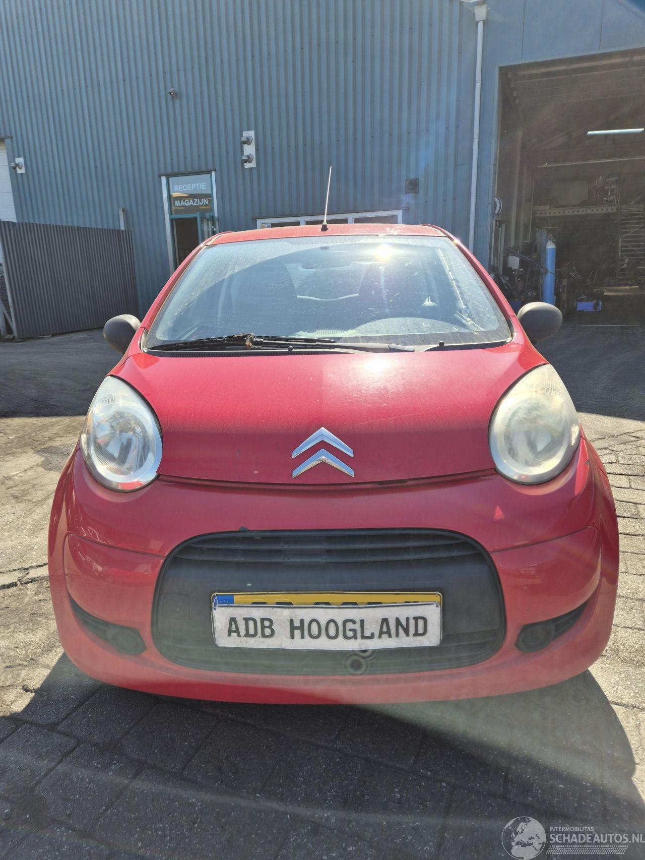 Citroën C1 Hatchback 1.0 12V (1KR-FE(CFB)) [50kW] 5-BAK