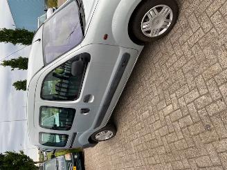 Renault Kangoo (KC) MPV 1.4 (E7J-634) [55kW] AUTOMAAT picture 2