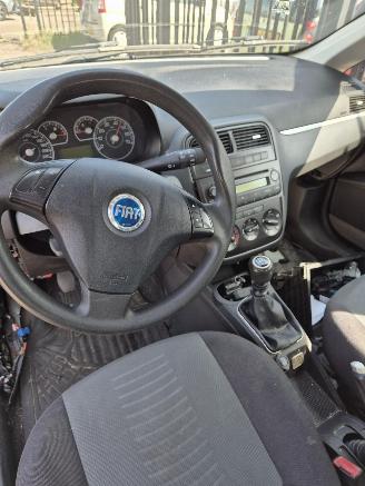 Fiat Grande Punto (199) Hatchback 1.2 (199.A.4000(Euro 4)) [48kW] 5-BAK picture 5