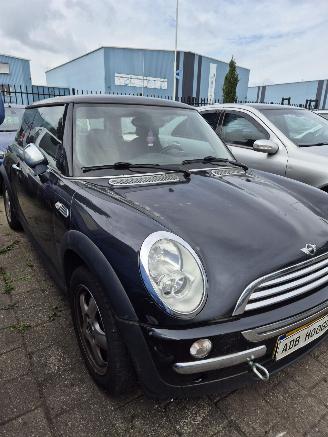 Mini One Cooper (R50) Hatchback 1.4 D One (W17-D14A(1ND)) [55kW] 5-BAK picture 2