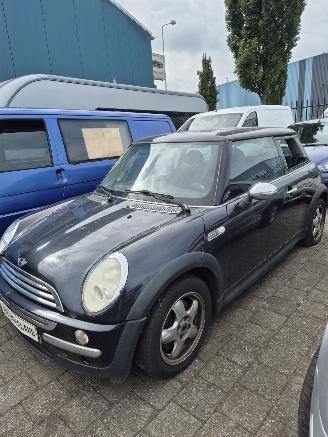 Mini One Cooper (R50) Hatchback 1.4 D One (W17-D14A(1ND)) [55kW] 5-BAK picture 3