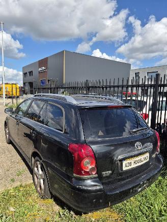 Toyota Avensis Wagon (T25/B1E) Combi 2.2 D-4D 16V D-CAT (2AD-FHV) [130kW] 6-BAK picture 5