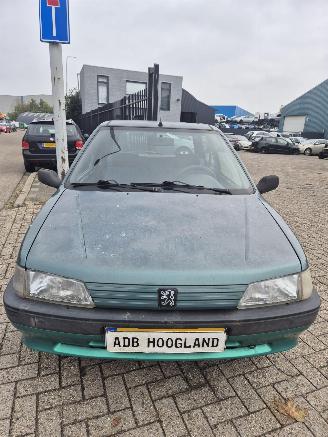 demontáž osobní automobily Peugeot 106 I Hatchback 1.1 i XN,XR,XT (TU1M(HDZ)) [44kW] 5-BAK 1995/1