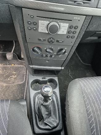 Opel Meriva MPV 1.6 16V (Z16XEP(Euro 4)) [77kW] 5-BAK picture 8