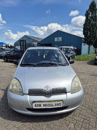 Auto da rottamare Toyota Yaris (P1) Hatchback 1.3 16V VVT-i (2NZFE) [63kW] 5-BAK 2001/1