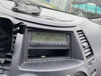 Mitsubishi Grandis (NA) MPV 2.4 16V MIVEC (4G69) picture 7