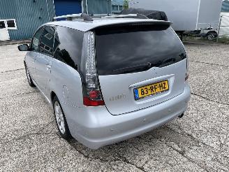 Mitsubishi Grandis (NA) MPV 2.4 16V MIVEC (4G69) picture 4