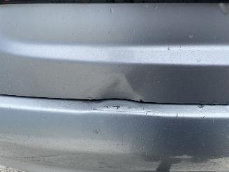 Mitsubishi Grandis (NA) MPV 2.4 16V MIVEC (4G69) picture 12