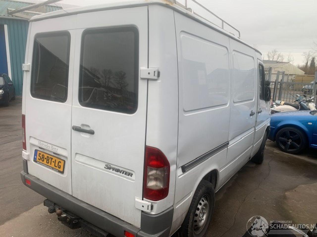 Mercedes Sprinter Sprinter 2t (901/902) Van 208 CDI 16V (OM611.987) [60kW]