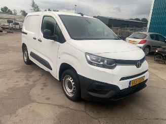 Toyota Proace ProAce City Van 1.5 D-4D 75 (DV5RE) [55kW] picture 3