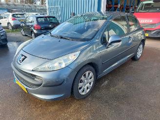krockskadad bil auto Peugeot 207 207/207+ (WA/WC/WM) Hatchback 1.4 16V (ET3J4(KFU)) [65kW] 2006/9