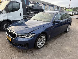 Schadeauto BMW 5-serie 530E 135KW Autom. Clima Navi Laser Business Edition Plus NAP 2021/7