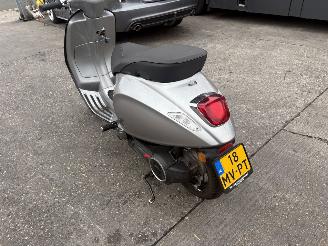 Piaggio Overig Vespa Elettrica 4KW picture 6