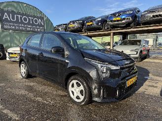 krockskadad bil auto Kia Picanto 1.0 DPI 46KW Navi Clima Camera Led Dynamicline NAP 2024/8