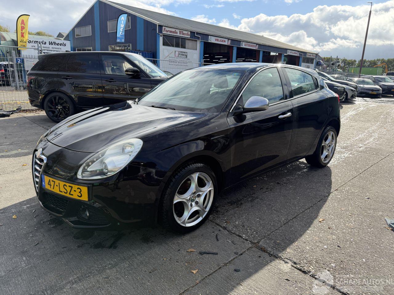 Alfa Romeo Giulietta 1.6 JTDM 77KW Clima Navi Led Xenon Distinctive NAP