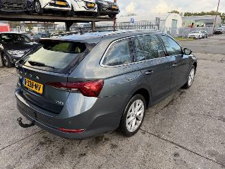 Skoda Octavia 1.5 E-TSI 110KW Autom. Clima Navi Business Edition Sfeerverlichting picture 4