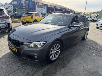 uszkodzony samochody osobowe BMW 3-serie 320i Autom.135KW Pano Clima Navi Led Xenon M Sport Edition NAP 2019/4