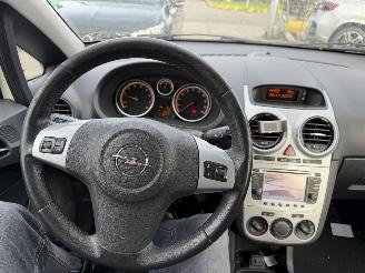 Opel Corsa 1.2 -16V 63KW Airco Navi Berlin 5-Drs NAP picture 7