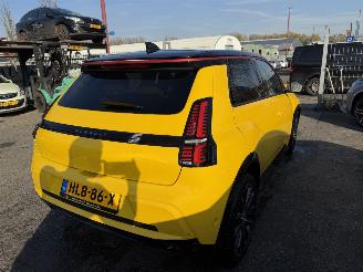 Renault 5 52 kWh 110KW Comfort Range Iconic Cing Clima Navi picture 3