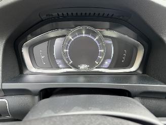 Volvo V-60 2.4 D6 Autom. 162KW Twin Engine Schuifdak Navi Led R-Design NAP picture 9