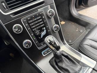 Volvo V-60 2.4 D6 Autom. 162KW Twin Engine Schuifdak Navi Led R-Design NAP picture 11