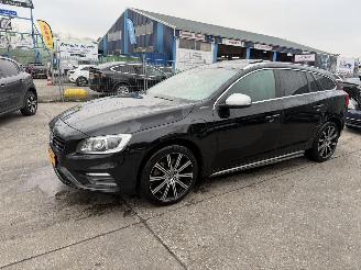 Volvo V-60 2.4 D6 Autom. 162KW Twin Engine Schuifdak Navi Led R-Design NAP picture 5
