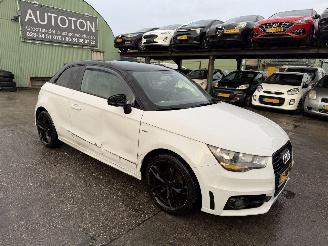 Auto incidentate Audi A1 1.2 TFSI 63KW Navi Leer Clima Admired NAP 2014/12