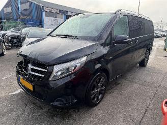Vaurioauto  passenger cars Mercedes V-klasse 250D 140KW Autom. 8-Pers Extra Lang Avantgarde 2x Schuifdeur Edition Clima Navi Led 2018/1