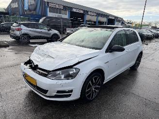 skadebil auto Volkswagen Golf 1.4 TSI 103KW DSG Pano ACT Highline 2014/4